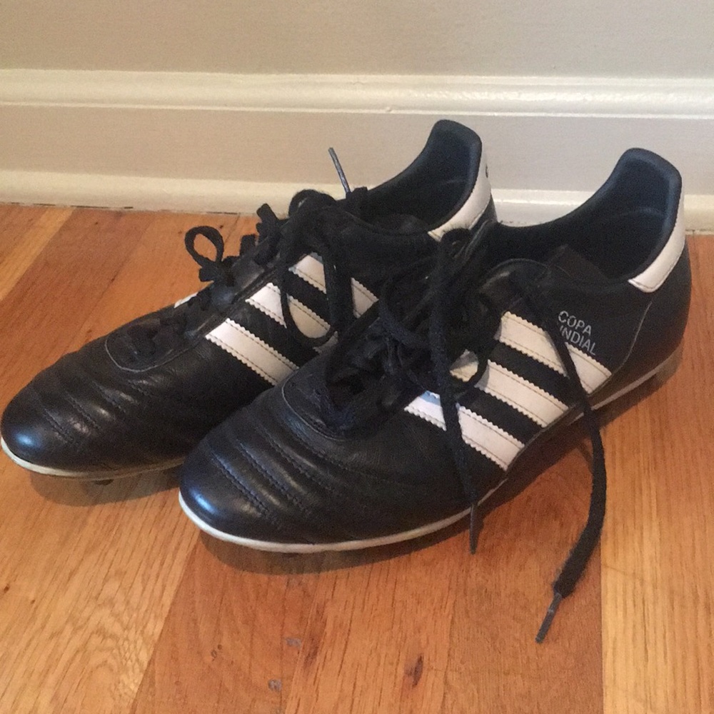 Soccer cleats